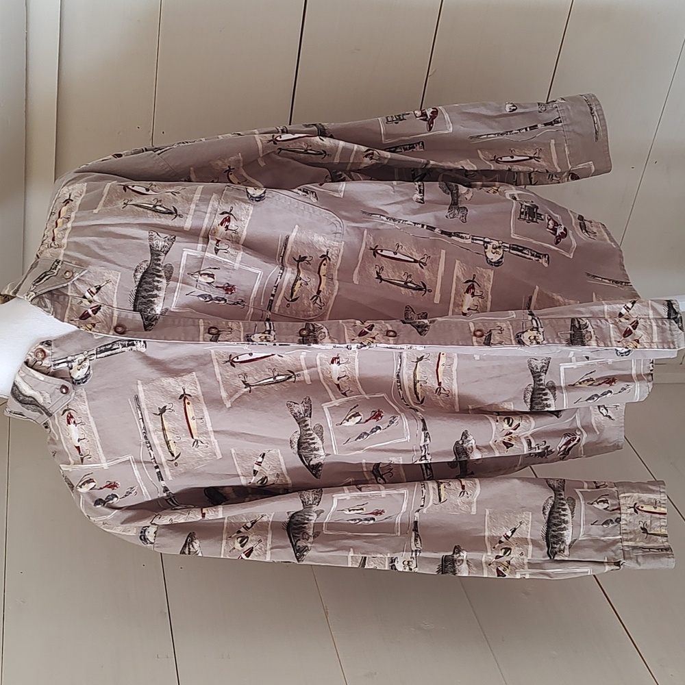 Woods & Water Fishing Fish Button Down Shirt Large